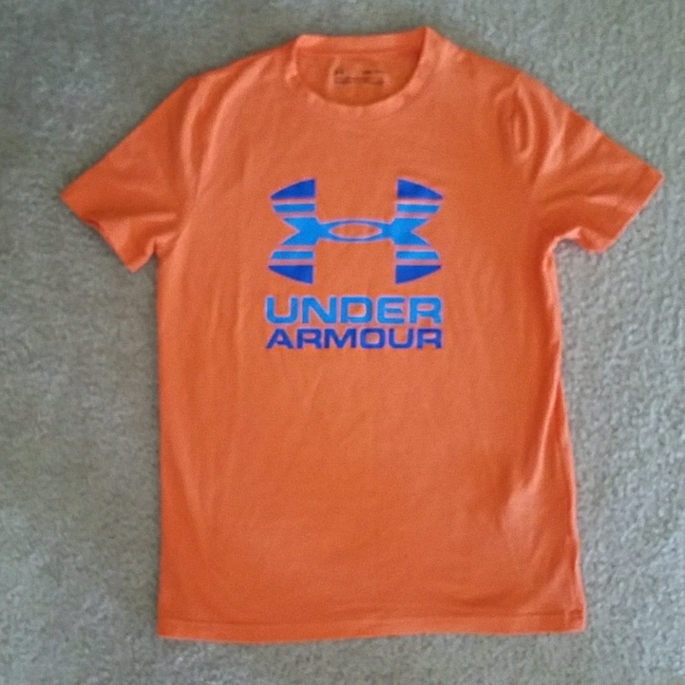 Boys Under Armour tee shirt